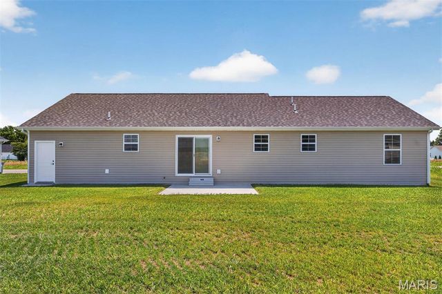 4819 Fitz James, Highland, IL 62249
