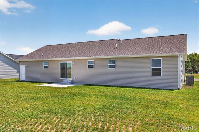 4819 Fitz James, Highland, IL 62249