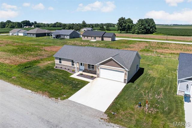 4819 Fitz James, Highland, IL 62249