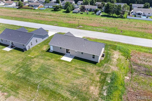 4819 Fitz James, Highland, IL 62249