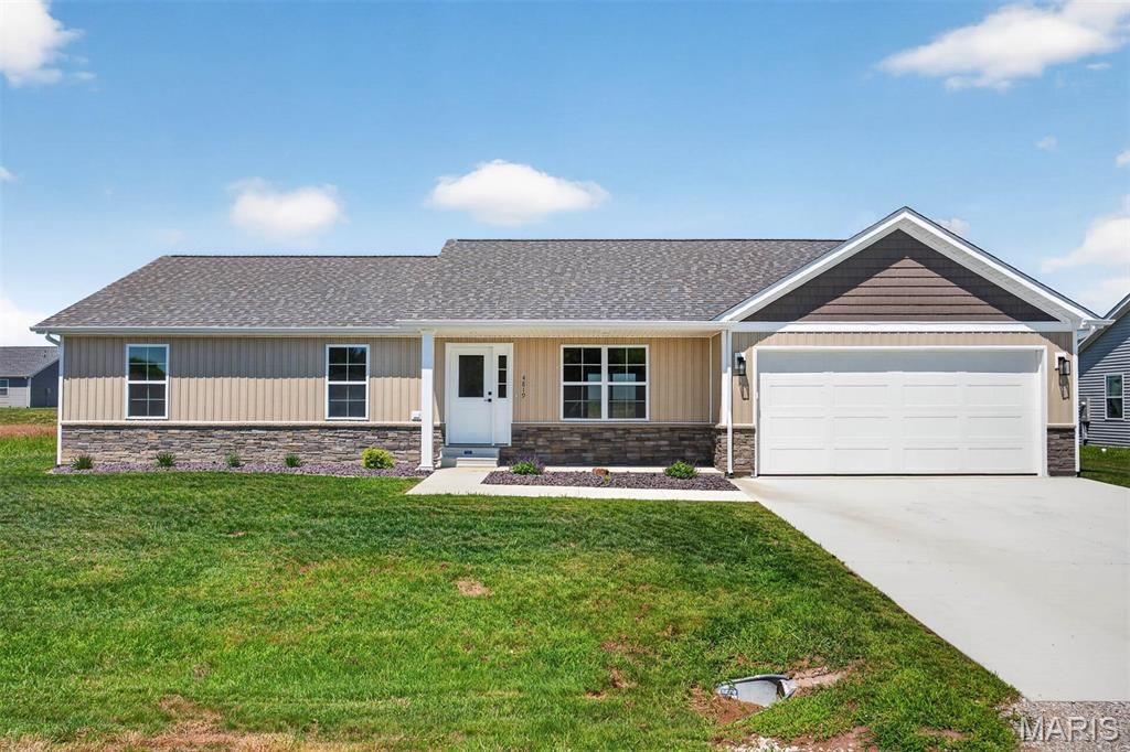 4819 Fitz James, Highland, IL 62249