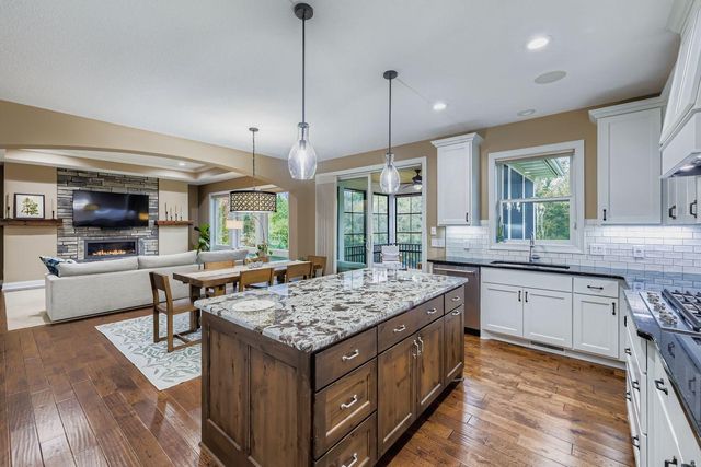 5676 Garden Drive, Woodbury, MN 55129