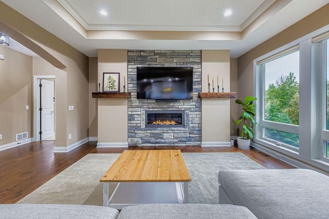 5676 Garden Drive, Woodbury, MN 55129