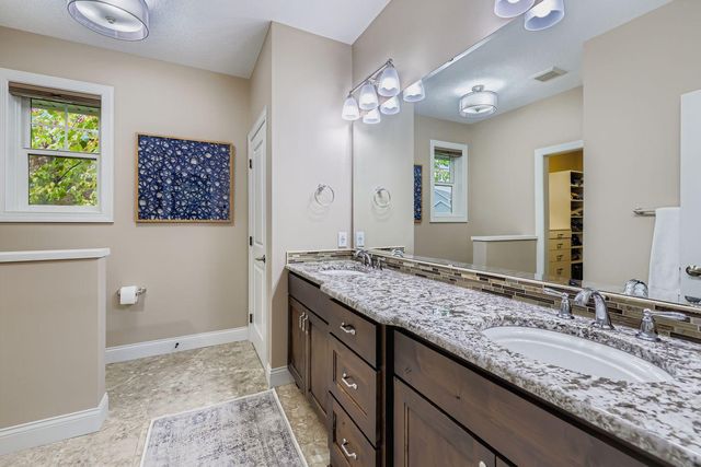 5676 Garden Drive, Woodbury, MN 55129