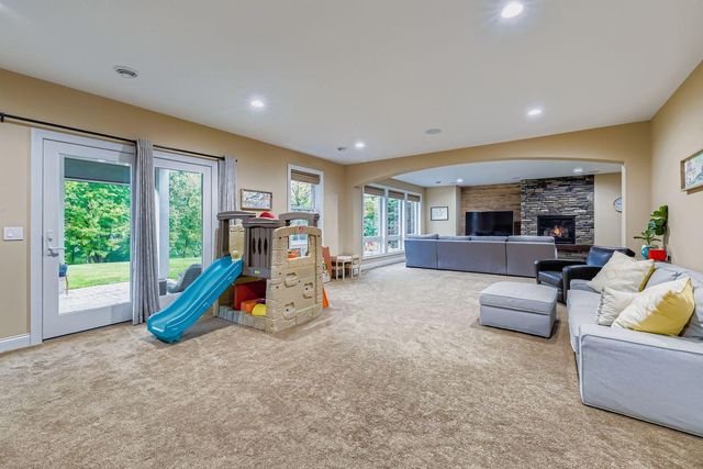 5676 Garden Drive, Woodbury, MN 55129