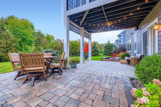 5676 Garden Drive, Woodbury, MN 55129