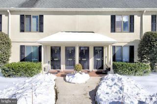 411 W CONESTOGA RD #22, Devon, PA 19333