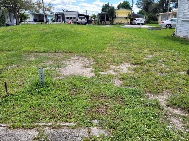 337 Lantern LN, North Fort Myers, FL 33917