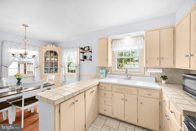 523 DORCHESTER AVE, Reading, PA 19609
