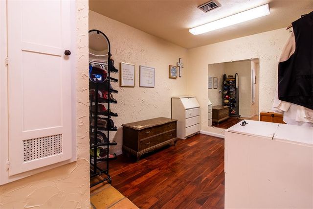 921 Schulze Drive, Norman, OK 73071