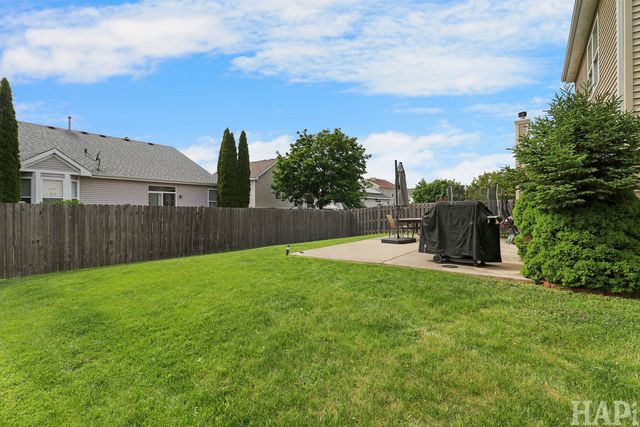 346 Prairie Mist Drive, Round Lake, IL 60073
