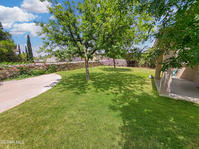 7565 LUZ DE LUMBRE Avenue, El Paso, TX 79912