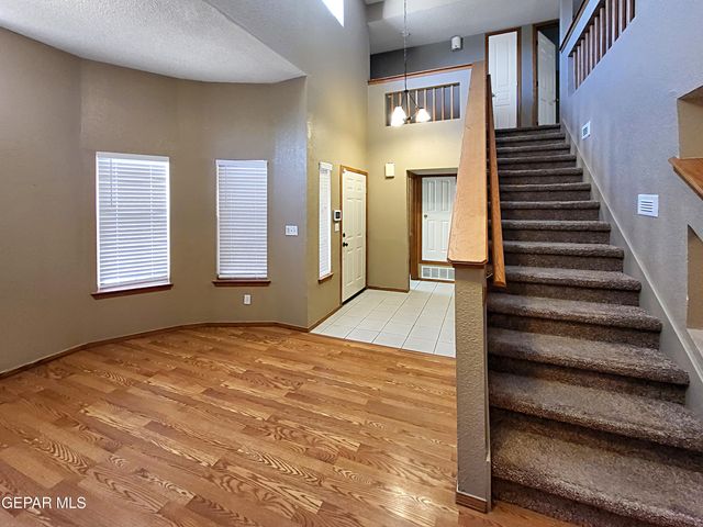 7565 LUZ DE LUMBRE Avenue, El Paso, TX 79912
