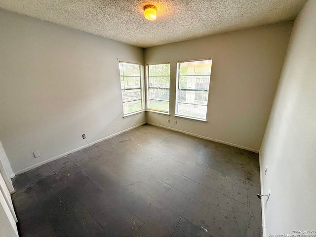 6921 Belforest, San Antonio, TX 78239