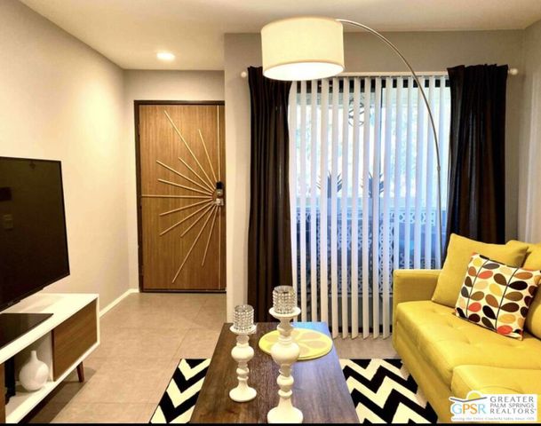 751 N Los Felices Circle 206, Palm Springs, CA 92262