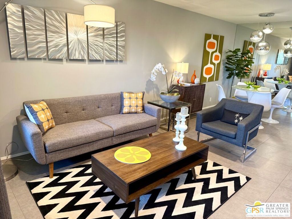 751 N Los Felices Circle 206, Palm Springs, CA 92262