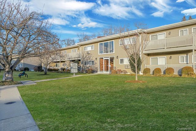 365 Route 111 A2, Smithtown, NY 11787