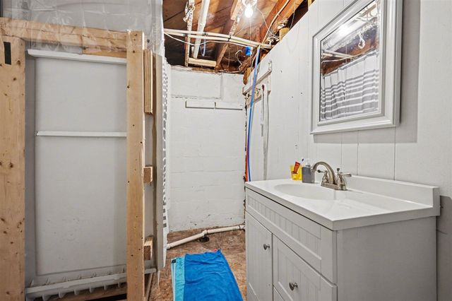 1945 Galewood Avenue, Wyoming, MI 49509