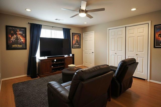 12026 Kleinmeadow Drive, Houston, TX 77066
