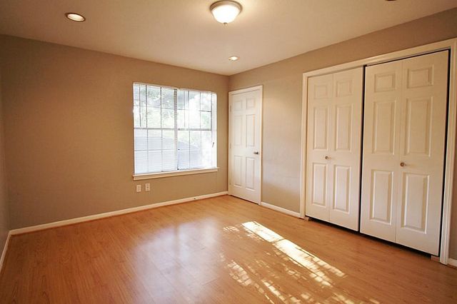 12026 Kleinmeadow Drive, Houston, TX 77066