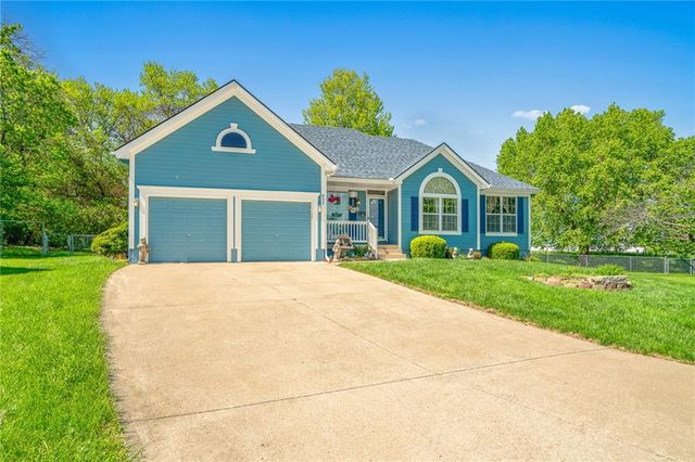 802 Courtland Court, Belton, MO 64012