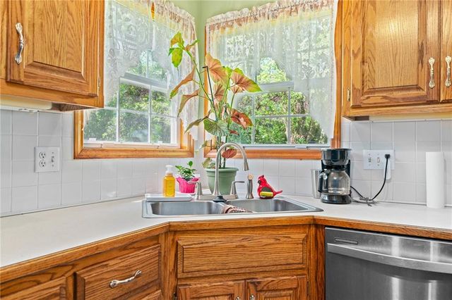 802 Courtland Court, Belton, MO 64012