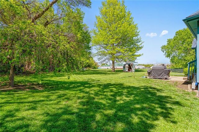 802 Courtland Court, Belton, MO 64012