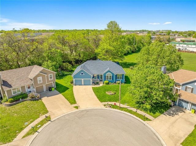 802 Courtland Court, Belton, MO 64012