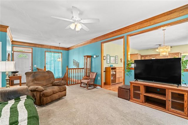 802 Courtland Court, Belton, MO 64012