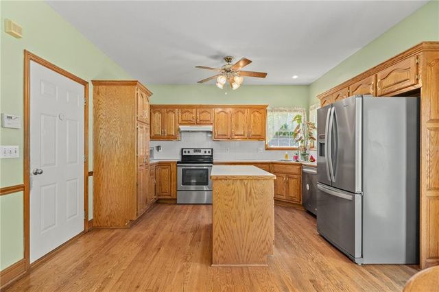 802 Courtland Court, Belton, MO 64012