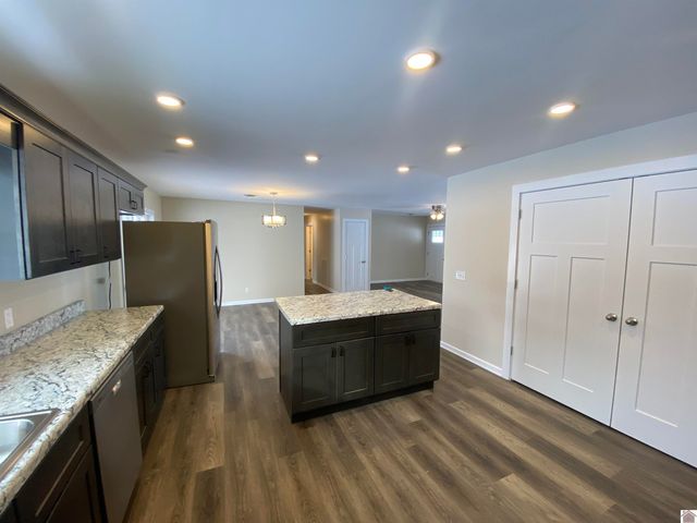 2135 Old Canton Pike, Cadiz, KY 42211