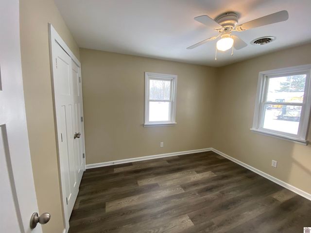 2135 Old Canton Pike, Cadiz, KY 42211