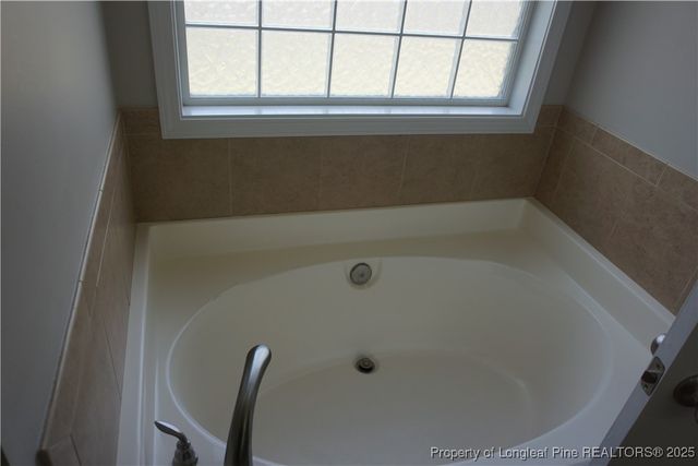 2913 Aristocrat Lane, Fayetteville, NC 28306