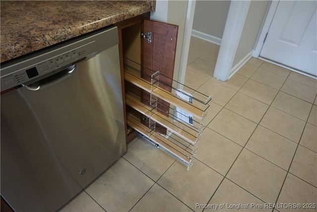 2913 Aristocrat Lane, Fayetteville, NC 28306