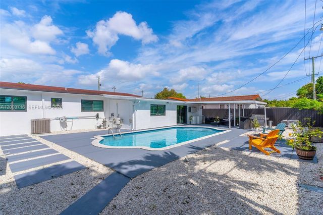 4211 W 8th Ave, Hialeah, FL 33012