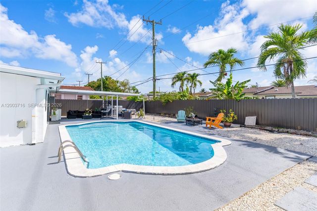 4211 W 8th Ave, Hialeah, FL 33012