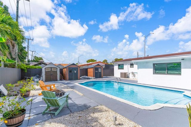 4211 W 8th Ave, Hialeah, FL 33012