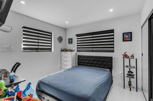 4211 W 8th Ave, Hialeah, FL 33012