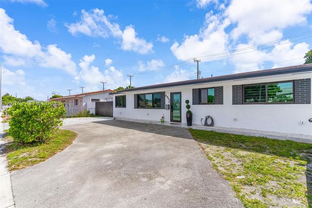 4211 W 8th Ave, Hialeah, FL 33012