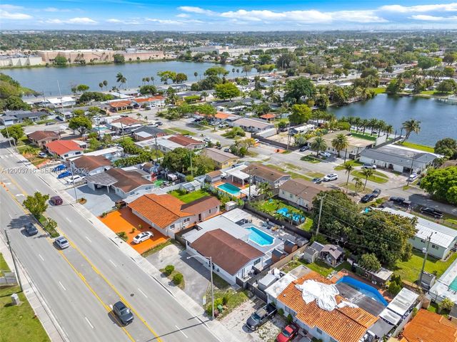 4211 W 8th Ave, Hialeah, FL 33012