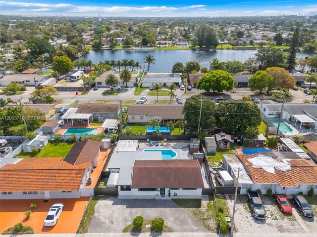 4211 W 8th Ave, Hialeah, FL 33012