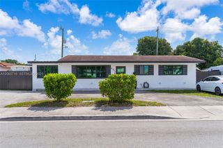4211 W 8th Ave, Hialeah, FL 33012
