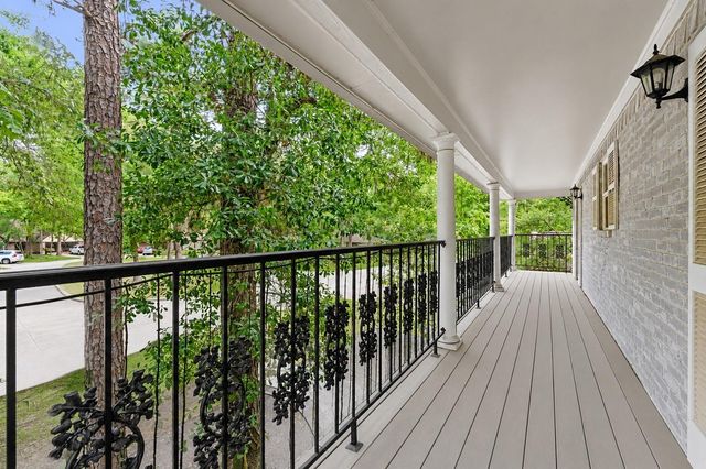5 N Deerfoot Circle, The Woodlands, TX 77380