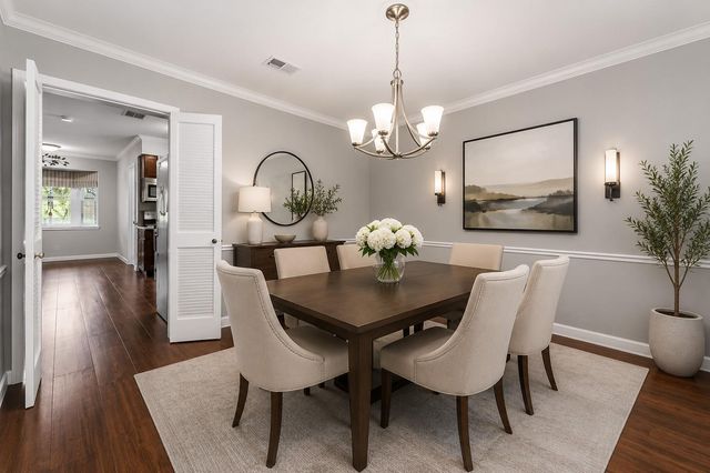 5 N Deerfoot Circle, The Woodlands, TX 77380