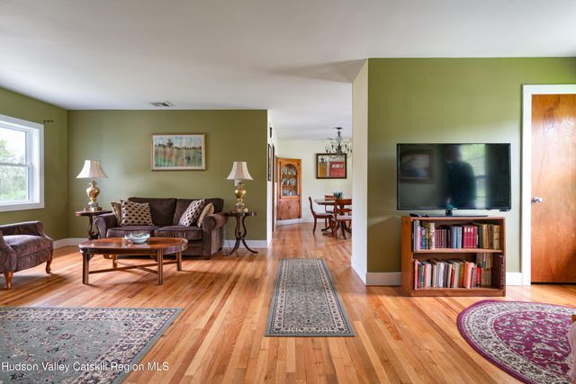 2005 Old Kings Highway, Saugerties, NY 12477