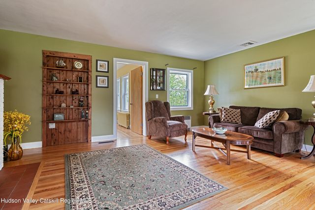 2005 Old Kings Highway, Saugerties, NY 12477