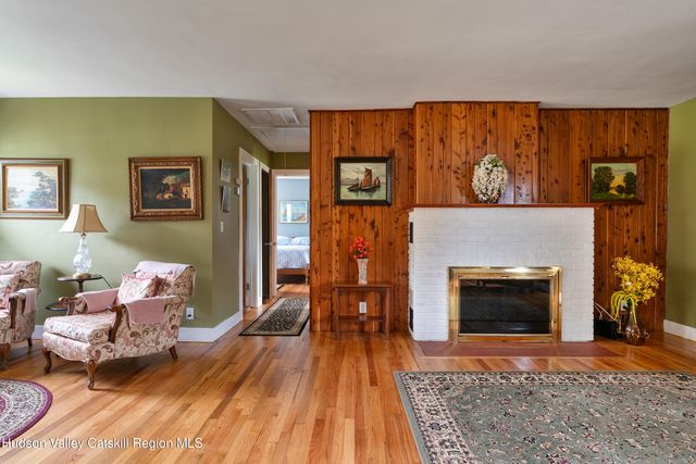 2005 Old Kings Highway, Saugerties, NY 12477