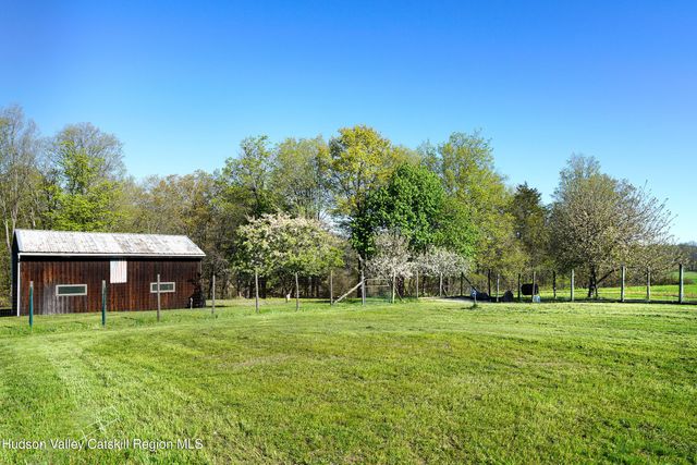 2005 Old Kings Highway, Saugerties, NY 12477
