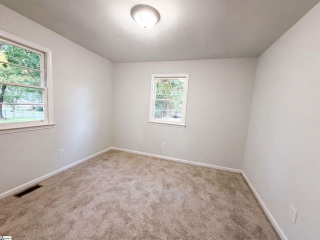 28 11th Street, Greer, SC 29651
