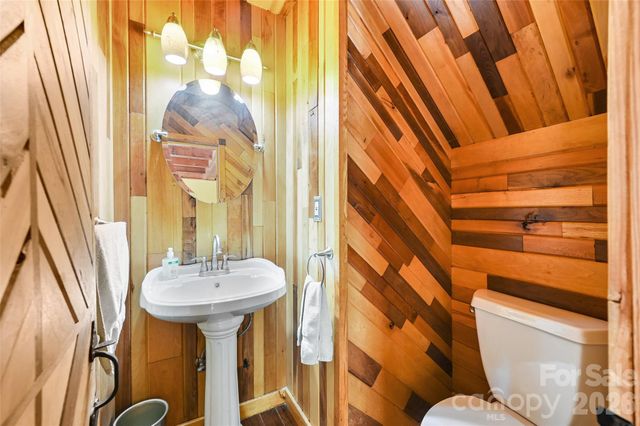 24 Wood Lake Drive, Fairview, NC 28730